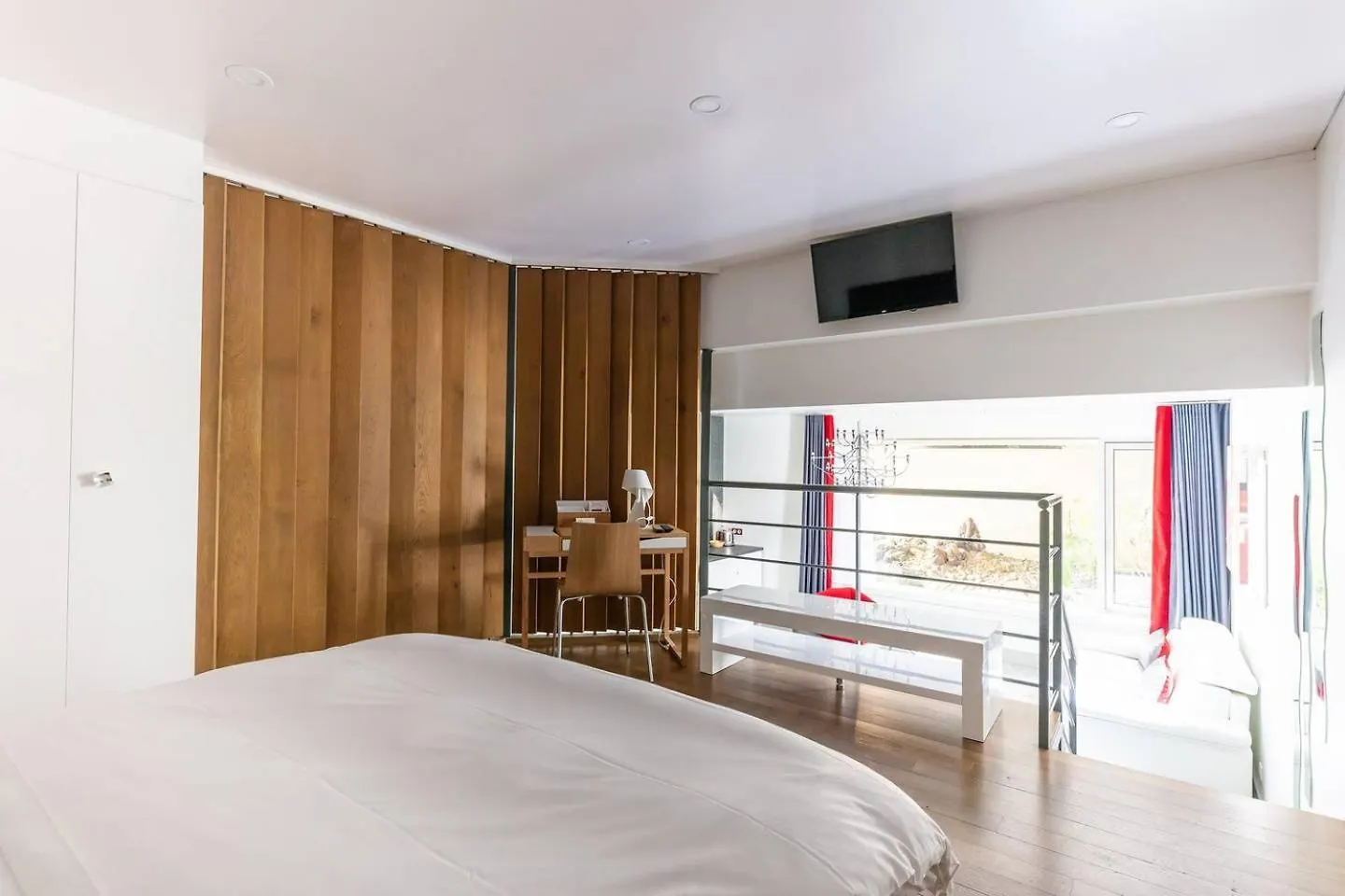 In Marais Elegant Flat In Old Bed & Breakfast Parigi